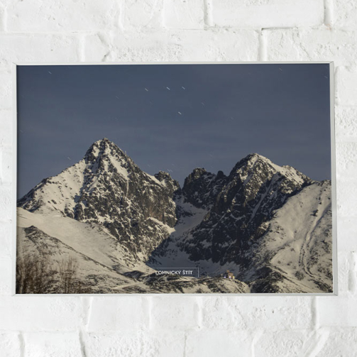 Poster s výhľadom na Lomnický štít. Vysoké Tatry.