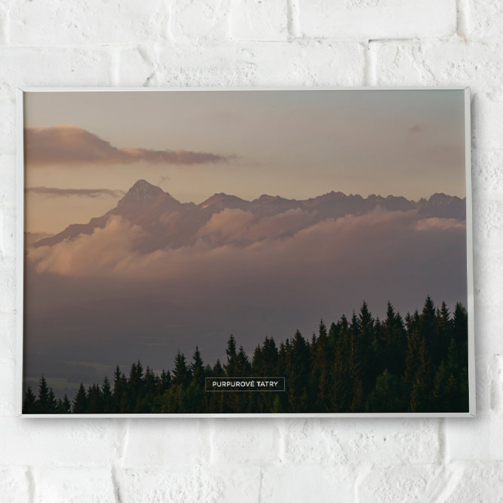 Poster s motívom Tatier a výhľadom na Kriváň.