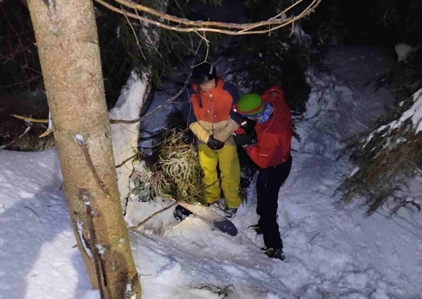 Poľského snowboardistu hľadali naši i poľskí záchranári. Foto: HZS