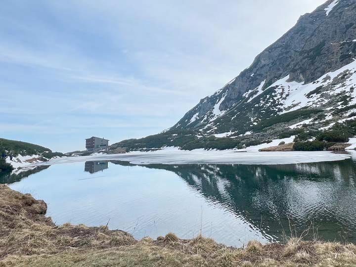 Budovu Sliezskeho domu vidieť už z diaľky. Foto: Gabriela Kinčoková.