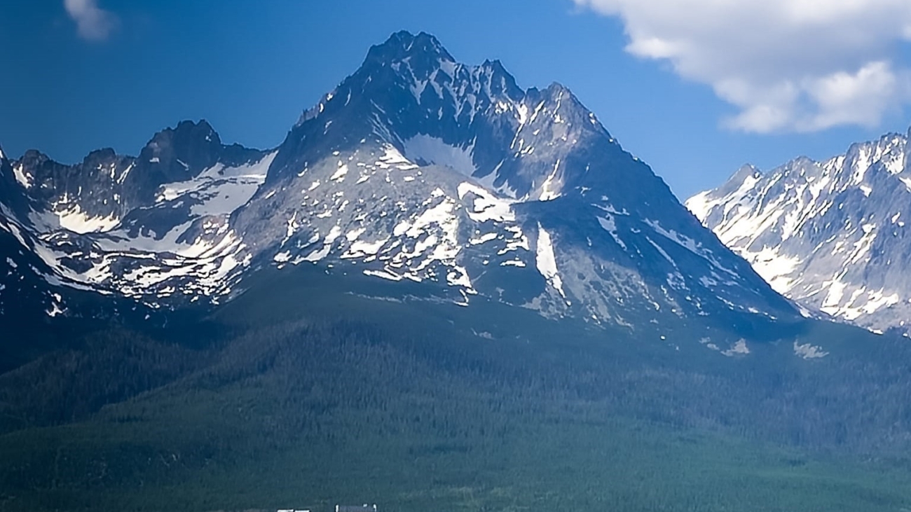 Gerlachovský štít nad Batizovskými štrkoviskami
