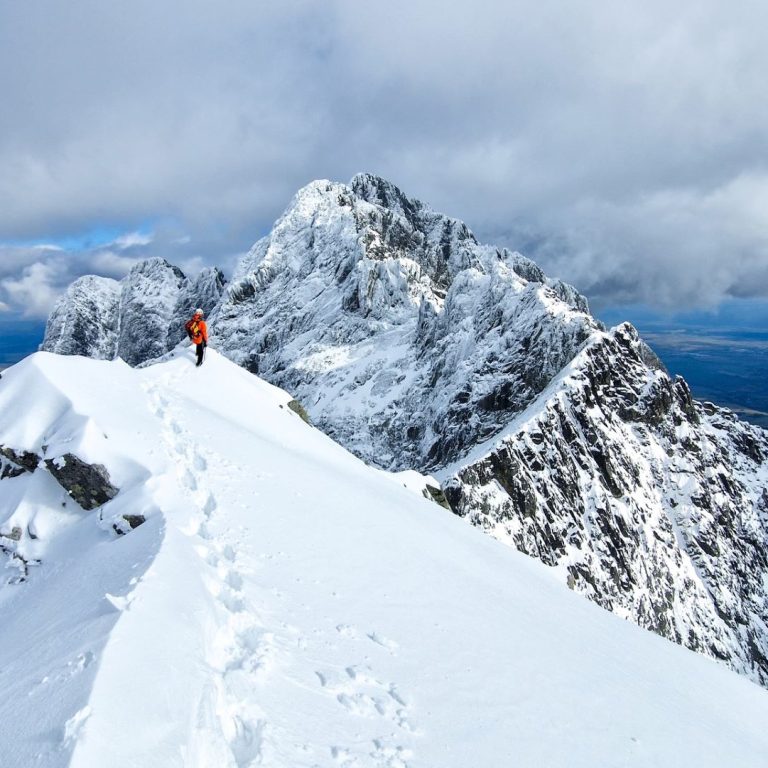 Na vhodnom uskladnení zimného výstroja by malo záležať hlavne turistom, horolezcom a skialpinistom