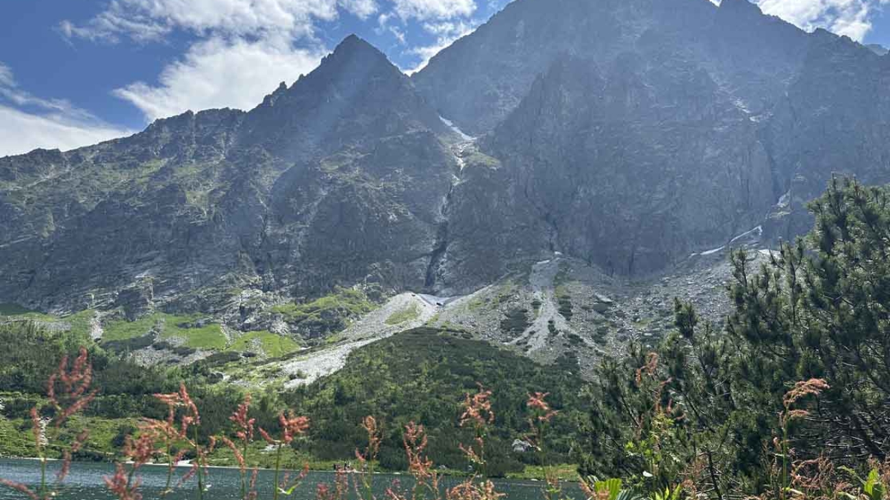 Zelené pleso je jedným z najobľúbenejších turistických cieľov v našich veľhorách
