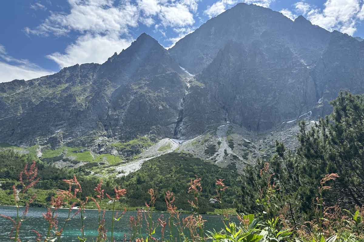 Zelené pleso je jedným z najobľúbenejších turistických cieľov v našich veľhorách