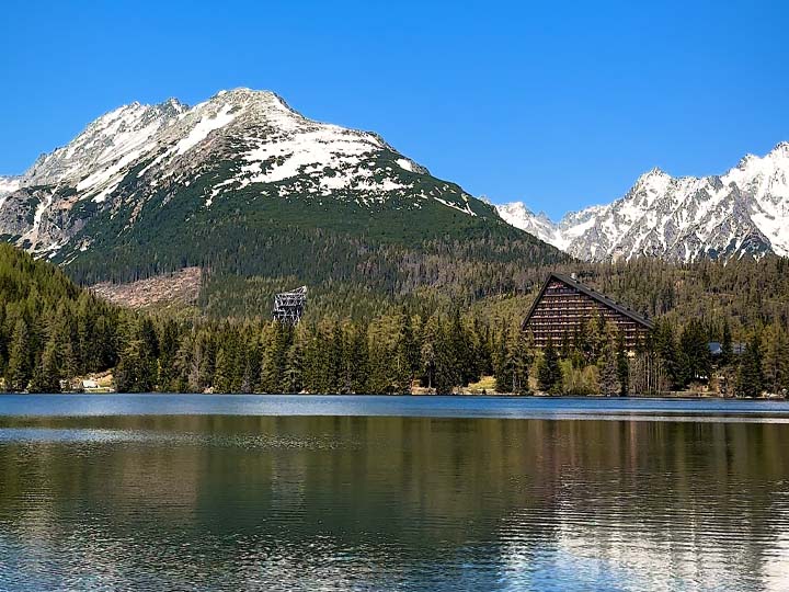 Štrbské pleso ponúka dokonalú kombináciu relaxu, dobrodružstva a zážitkov. Foto: Gabriela Kinčoková.