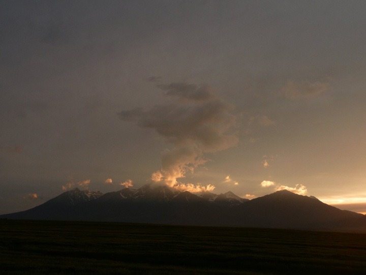 Pohľad pre Bohov. Našinca by ale mal varovať pred premenlivosťou počasie vo veľhorách. Foto: Zita Seifertová.
