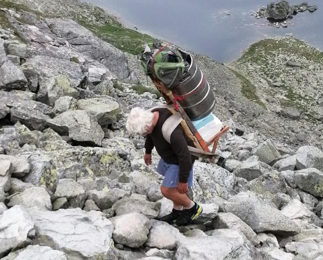 Bez nosičov si Tatry predstaviť ani nevieme. O toto remeslo je stále záujem