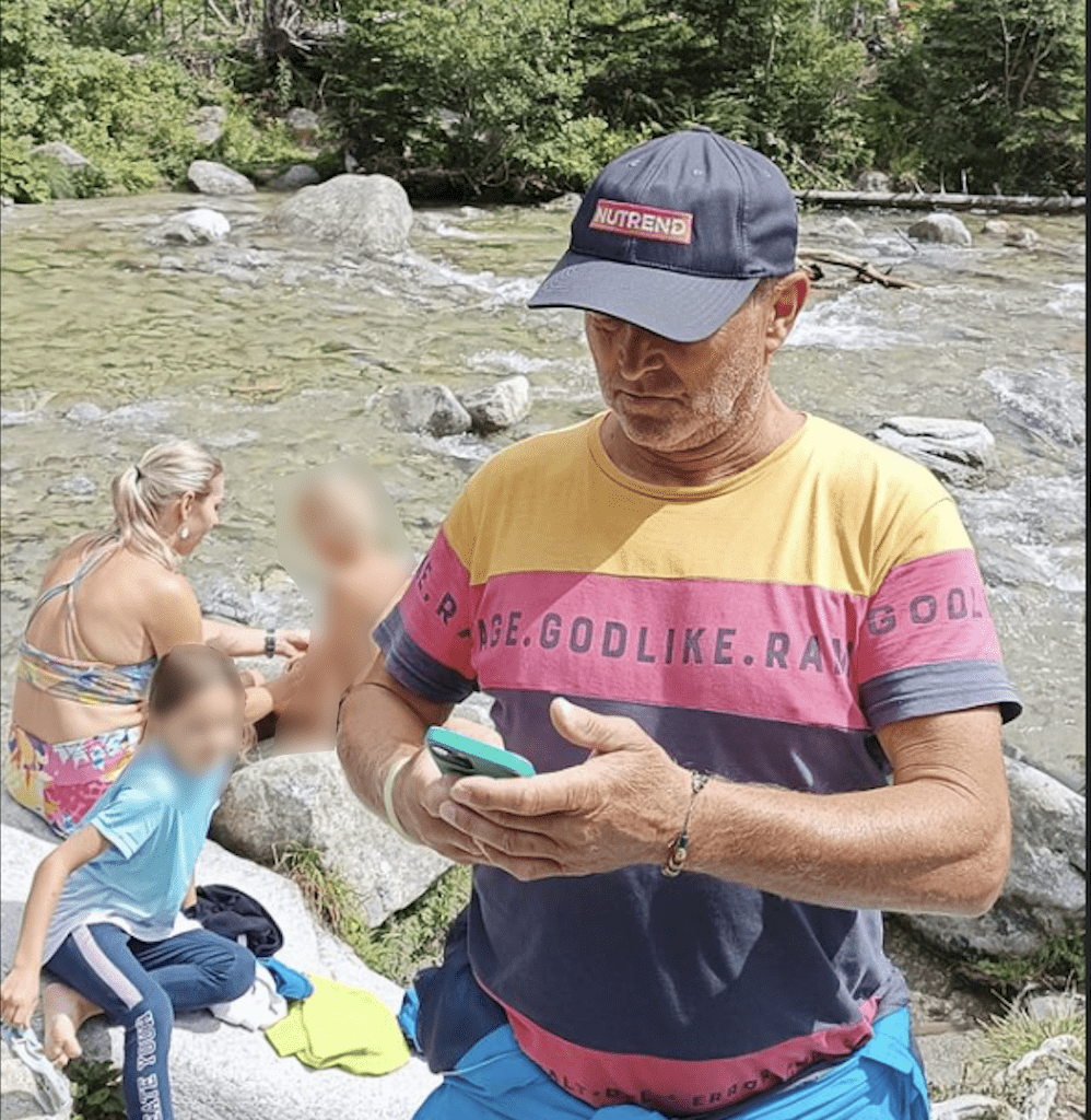 Toto sa vidí málokedy. Kúpanie v tatranskom potoku kole slušným turistom oči