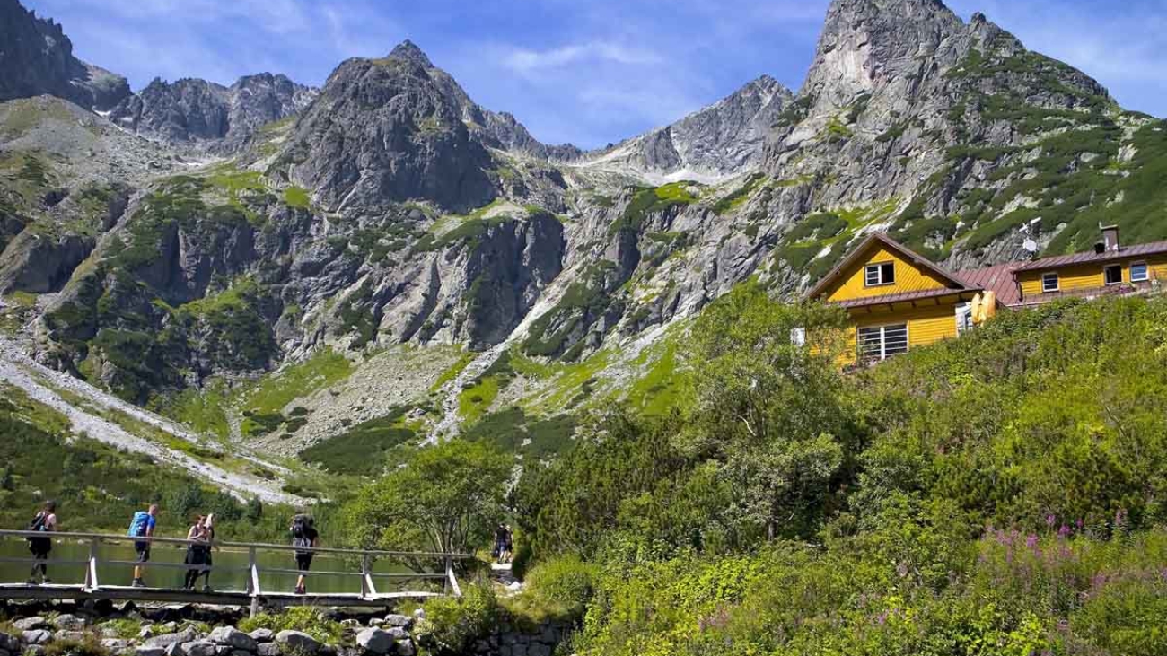 Zelené pleso je jeden z najobľúbenejších turistických cieľov vo Vysokých Tatrách.