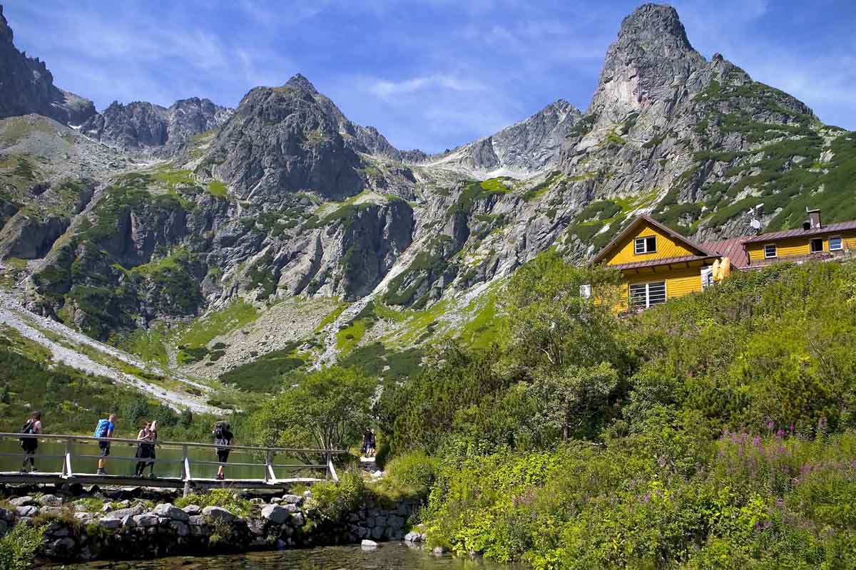Zelené pleso je jeden z najobľúbenejších turistických cieľov vo Vysokých Tatrách.