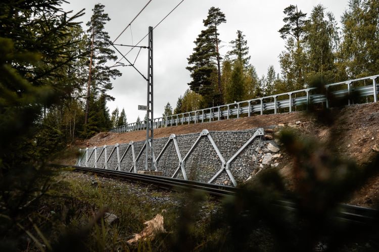 Dĺžka sanácie svahu predstavovala 35 metrov. Foto: Správa a údržba ciest Prešovského samosprávneho kraja.