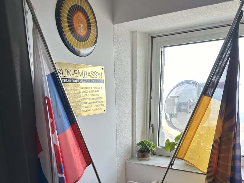 Slnečná ambasáda na Lomnickom štíte. Foto: Monika Janigová.