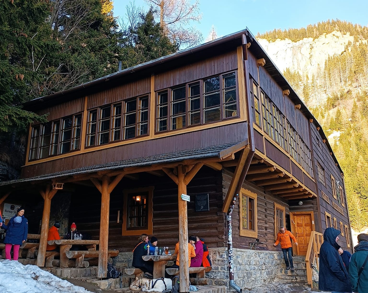 Chata Plesnivec bude servis pre turistov zabezpečovať iba počas víkendov a sviatkov