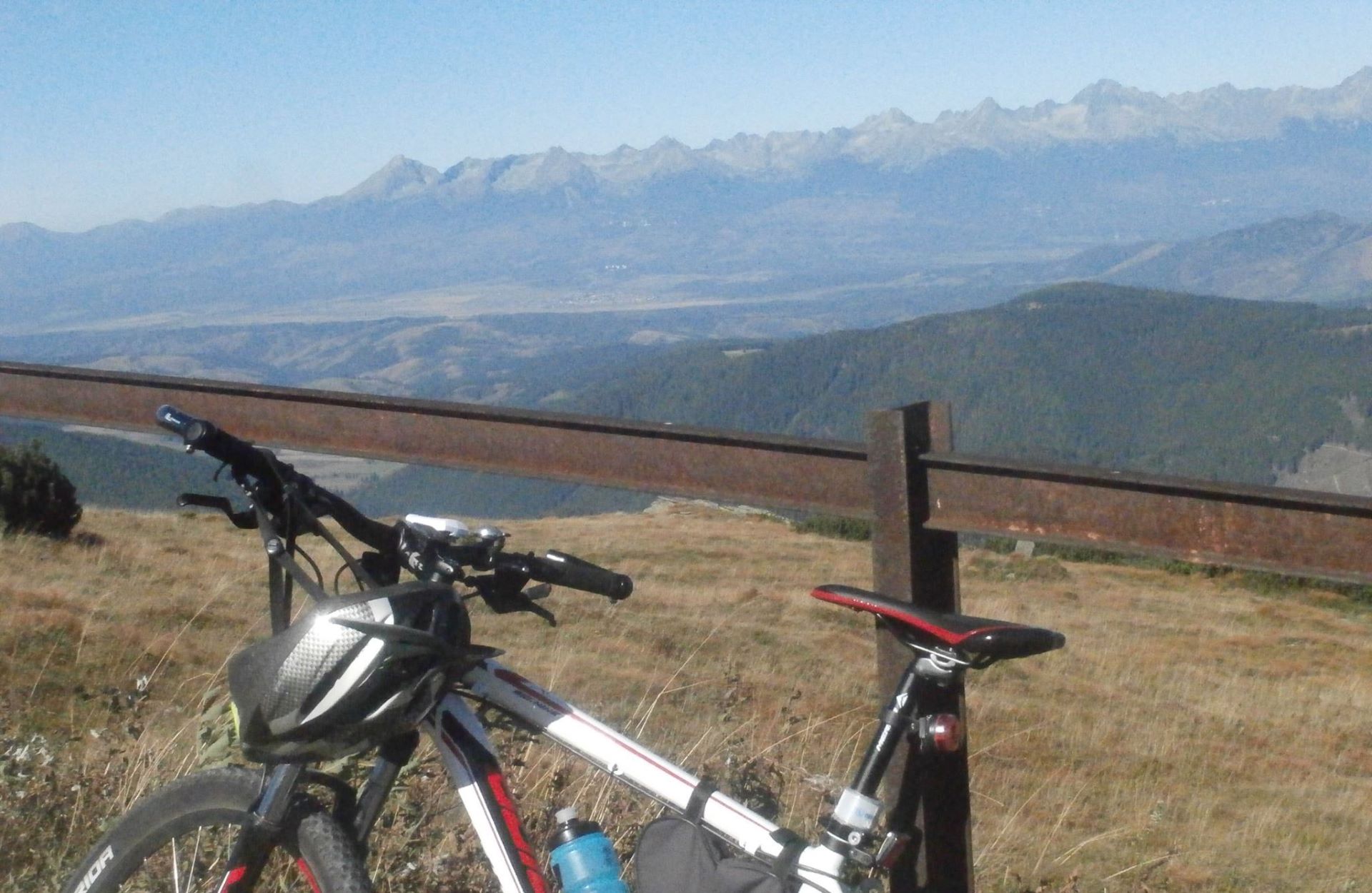 Cyklovýlet na Kráľovu hoľu je plný adrenalínu, ale aj výhľadov