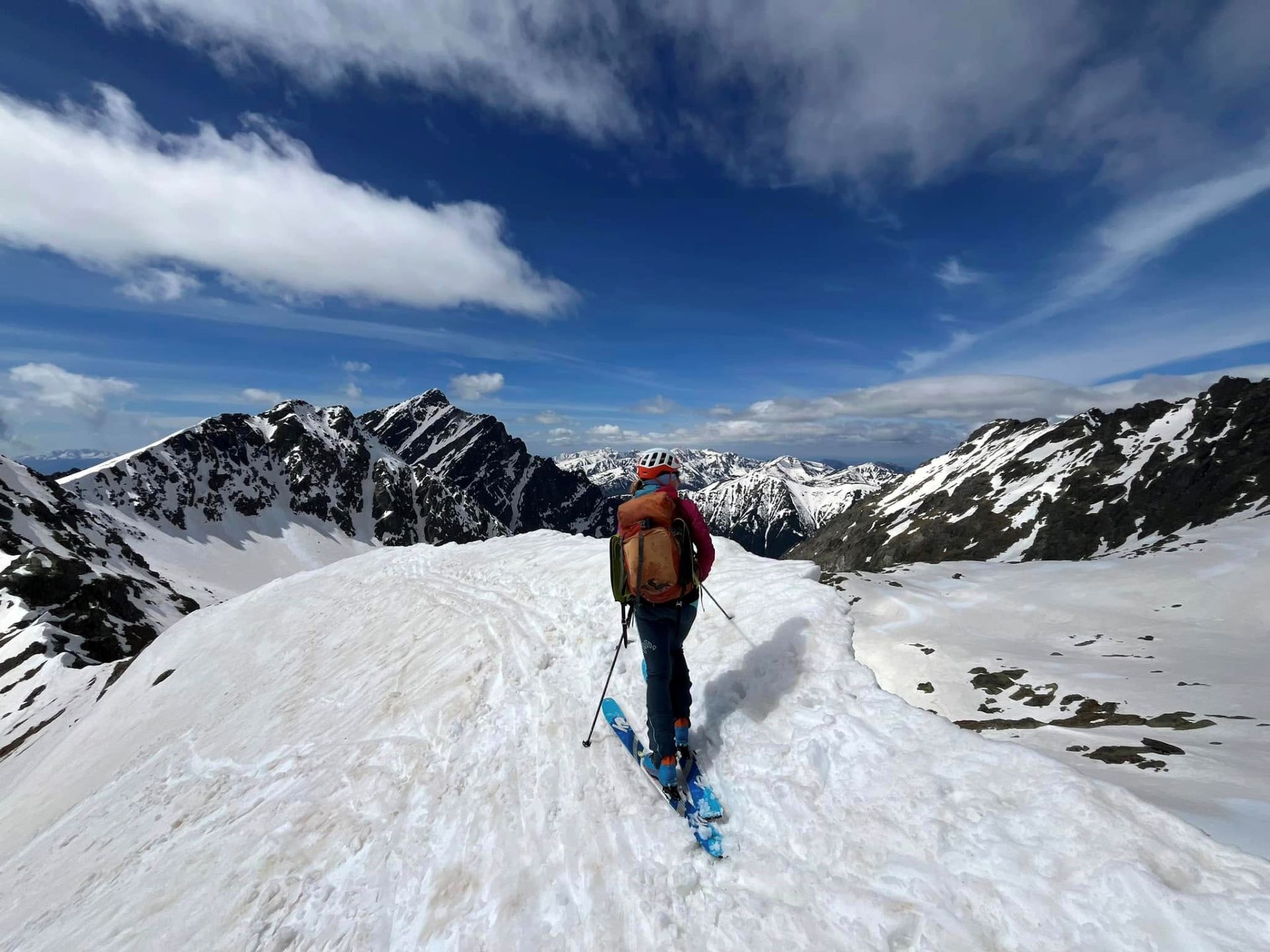 Skialpinizmus je aktivita, ktorú uprednostňuje čoraz viac rekreačných športovcov