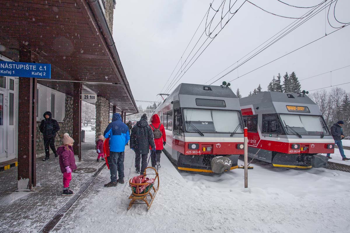 Železničná stanica vo Vysokých Tatrách. Foto: Depositphotos.