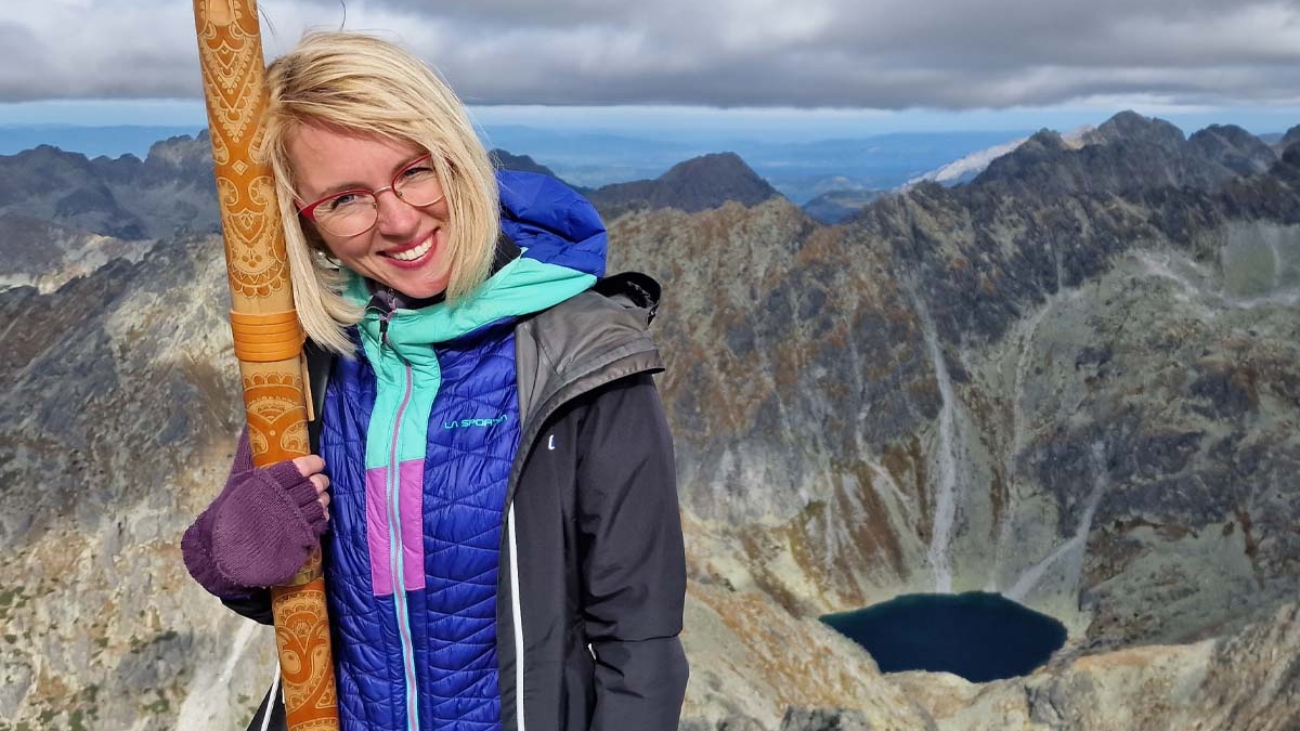 Monika Klučiarová s fujarou na Kriváni. Foto: archív Moniky Klučiarovej.