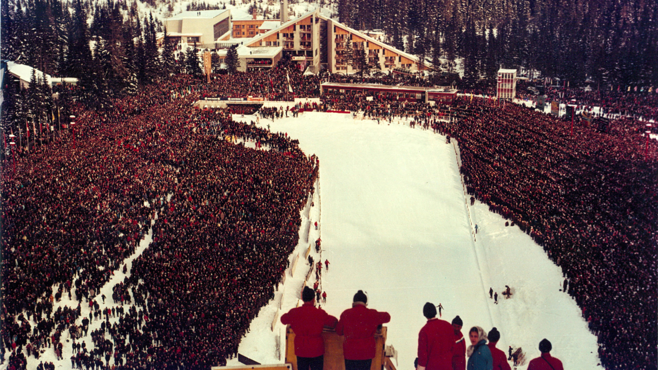 Areál snov zaplnili počas MS v klasických lyžiarskych disciplínach tisíce divákov