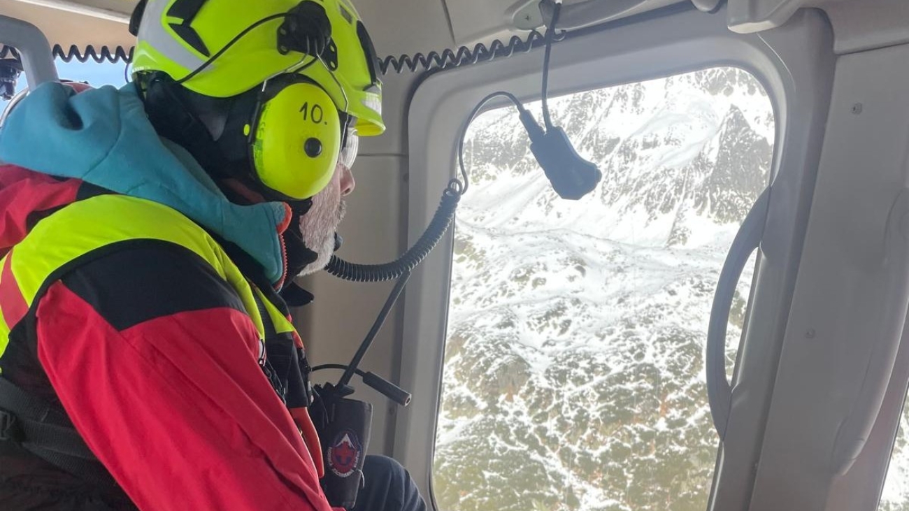 Na pomoc skialpinistovi letel aj záchranársky vrtuľník