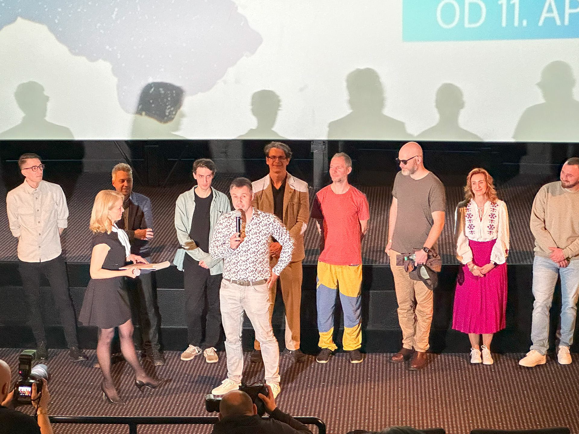 Režisér Miro Remo počas premiéry dokumentárnej série Lebo medveď v Bratislave