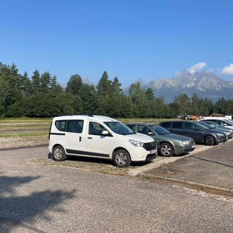 Záchytné parkovisko v Tatranskej Lomnici