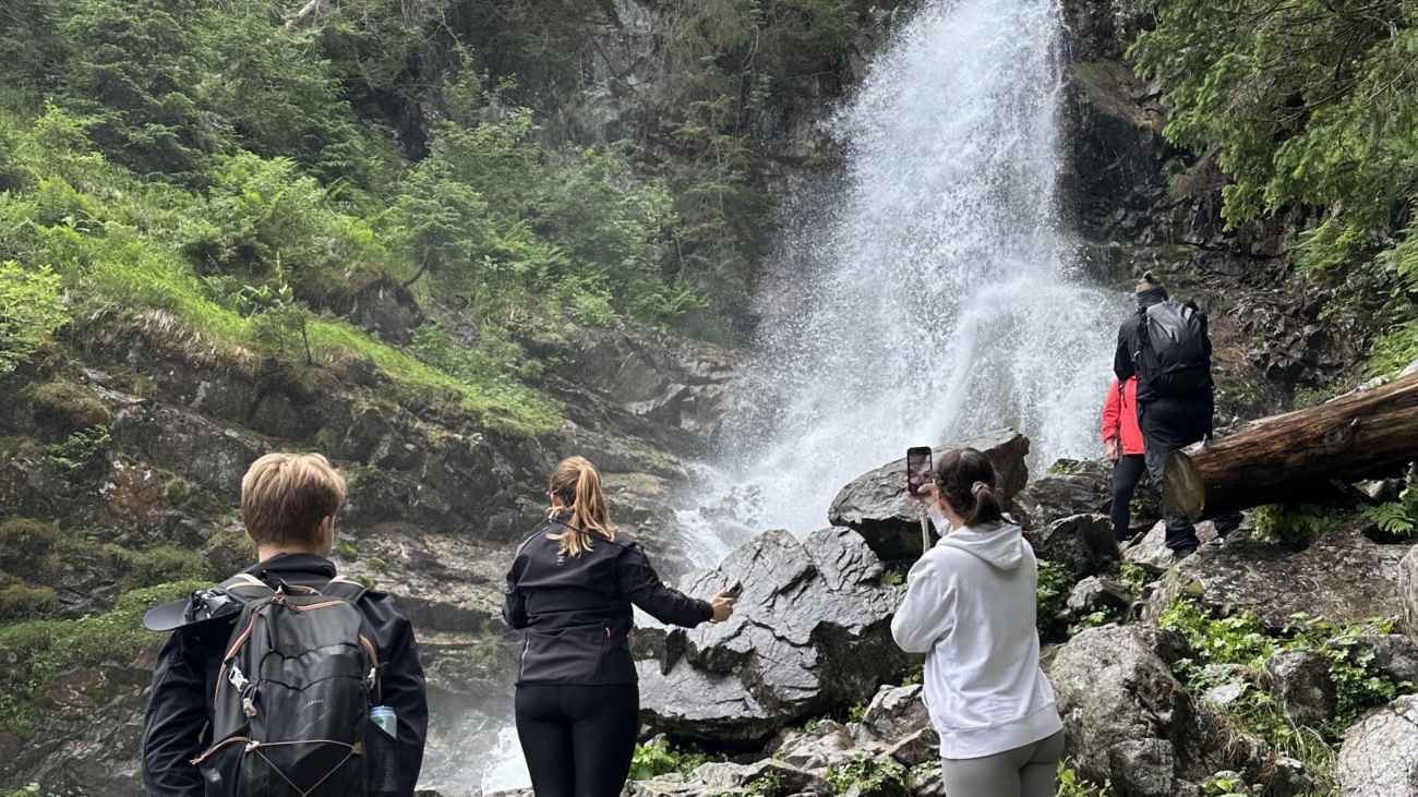 Pohľad na Roháčsky vodopád je úžasný