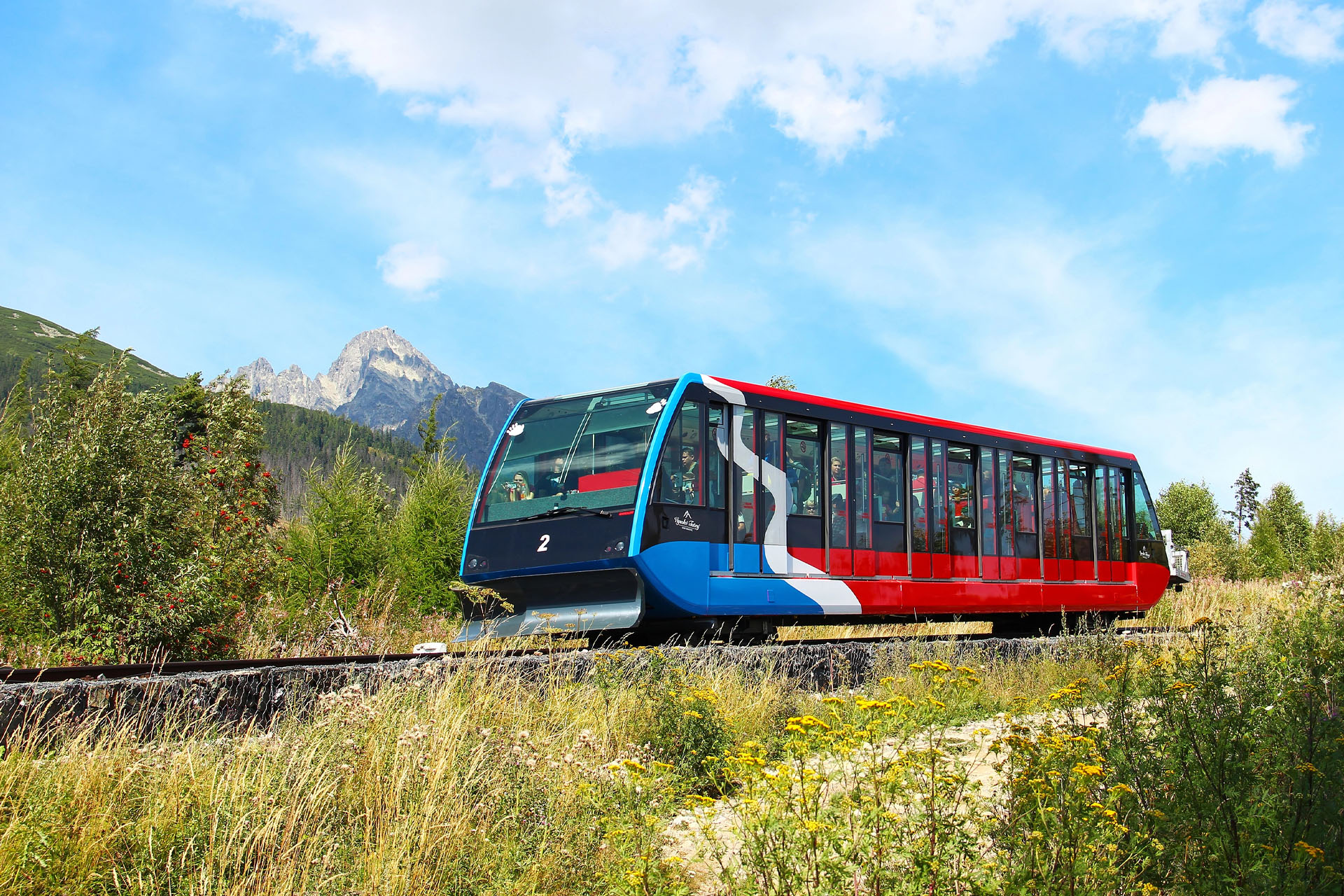 Pozemná lanovka na Hrebienok premáva už takmer 120 rokov. Foto: Depositphotos.