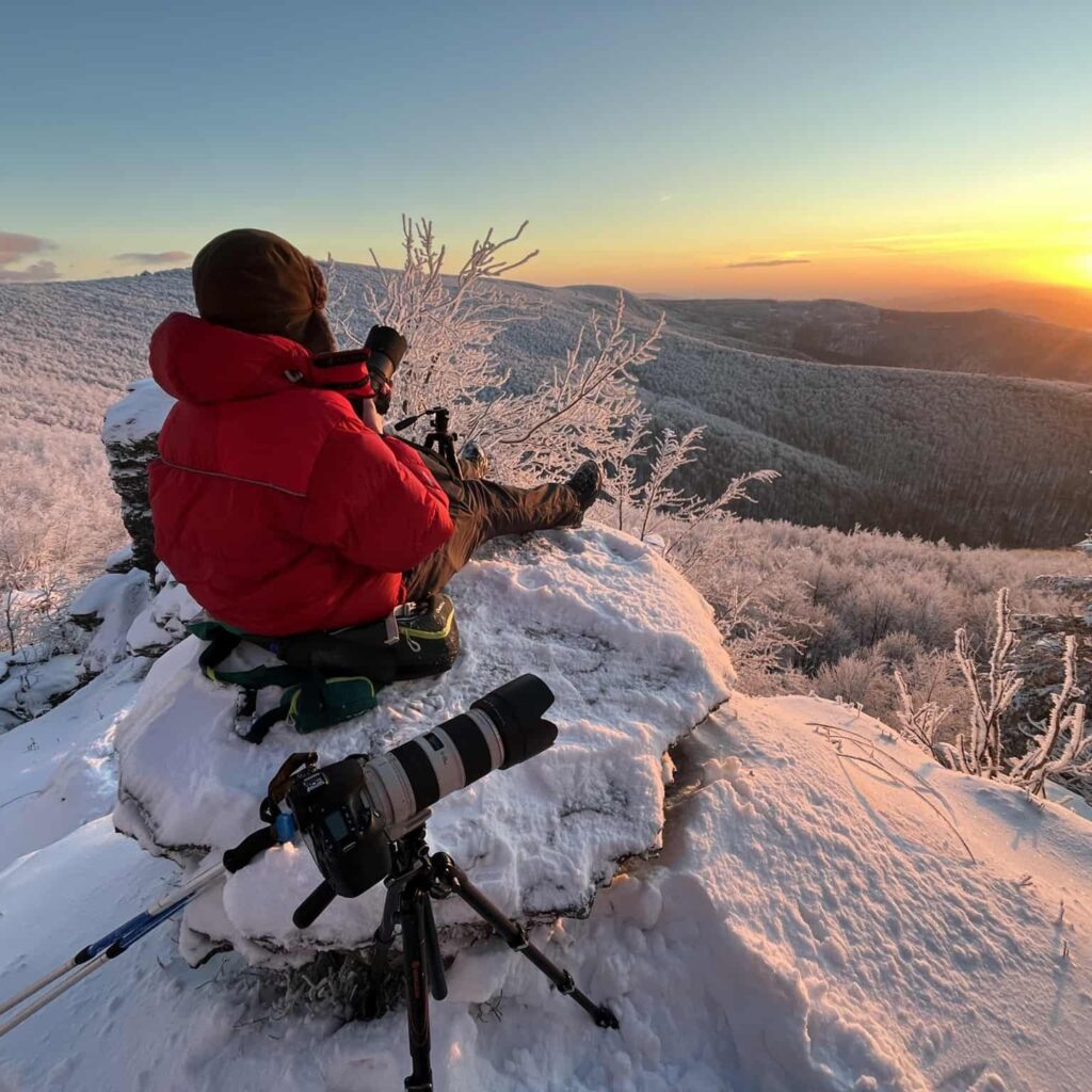 Richard Ježík, fotka je z Horného Kostolíka (Vtáčnik) pri fotení Álp. Foto: archív Richarda Ježíka.