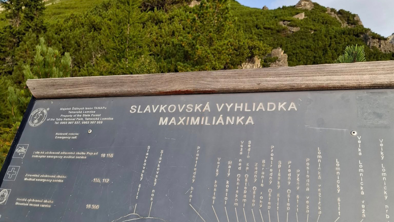 Informačná tabuľa na Slavkovskom štíte. Foto: Jana Pančíková.