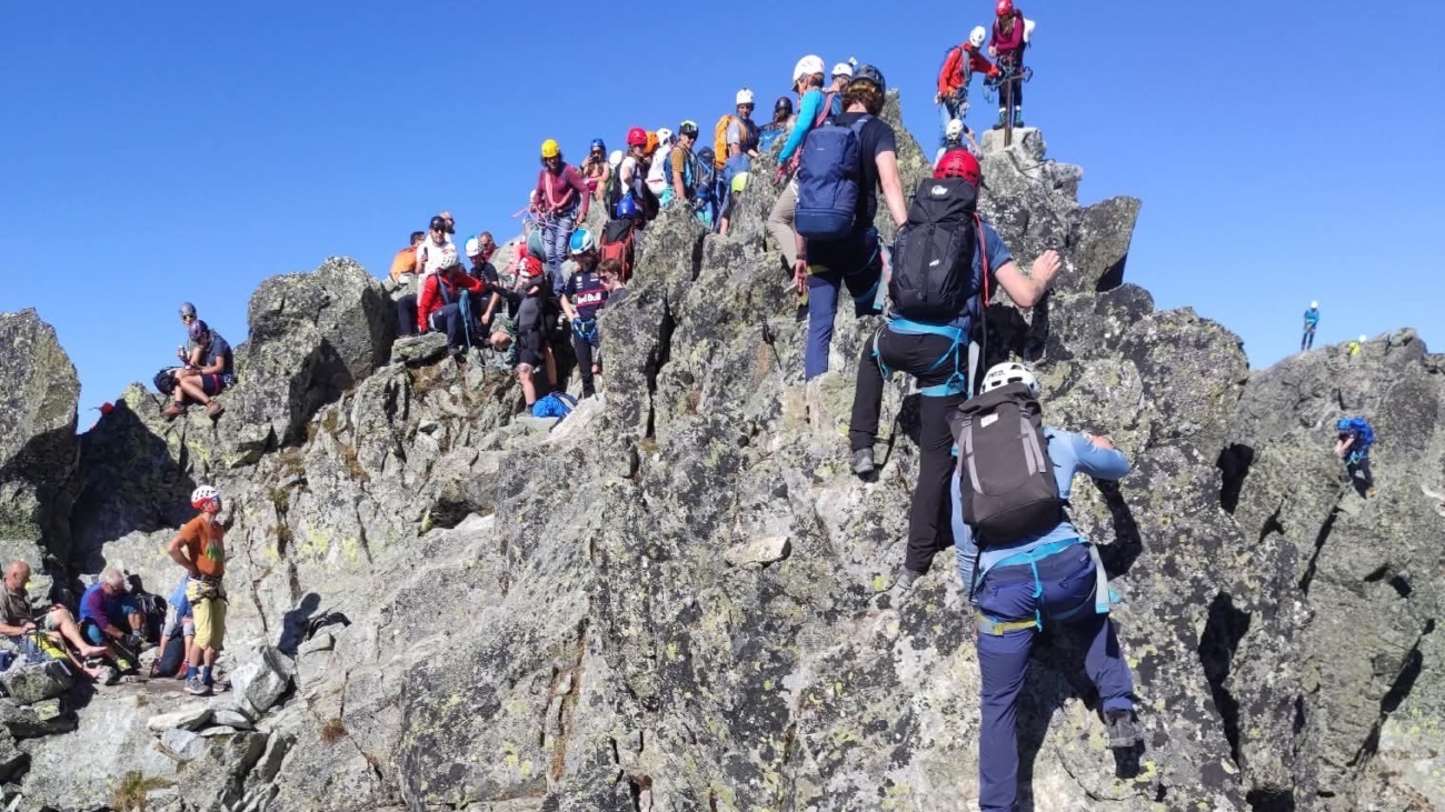 Aj na Gerlachu môže byť ako na Václaváku