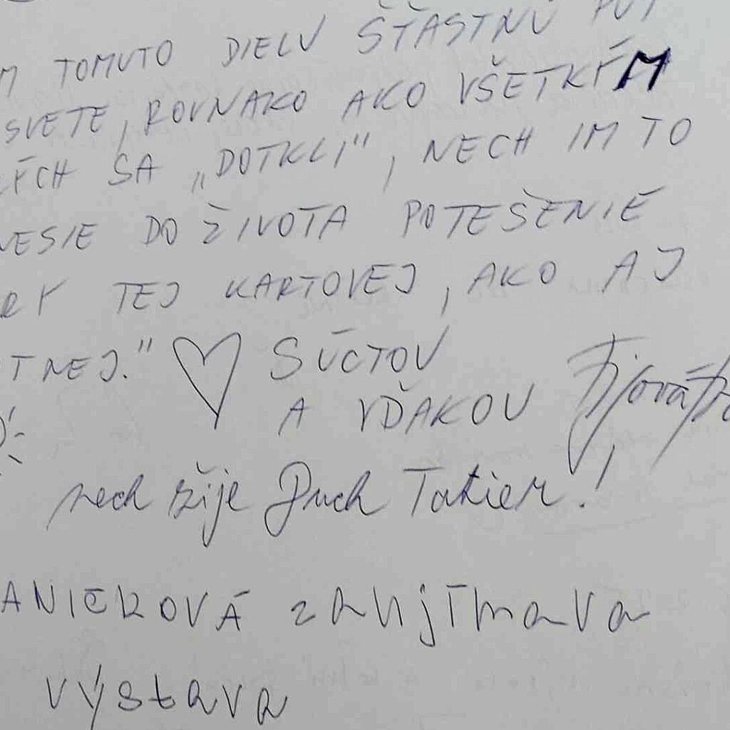 Z knihy návštev v galérii na Skalnatom plese