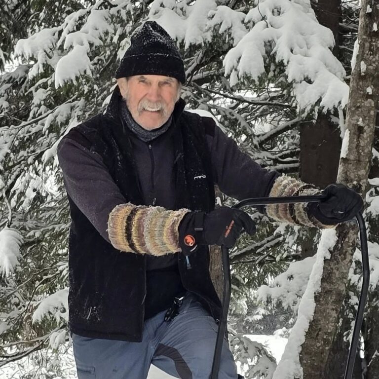 Peter Petras sa pustil do stavby betlehema