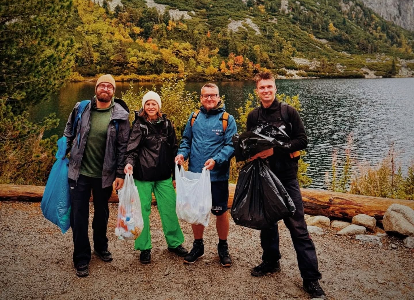 Jedna z partií dobrovoľníkov