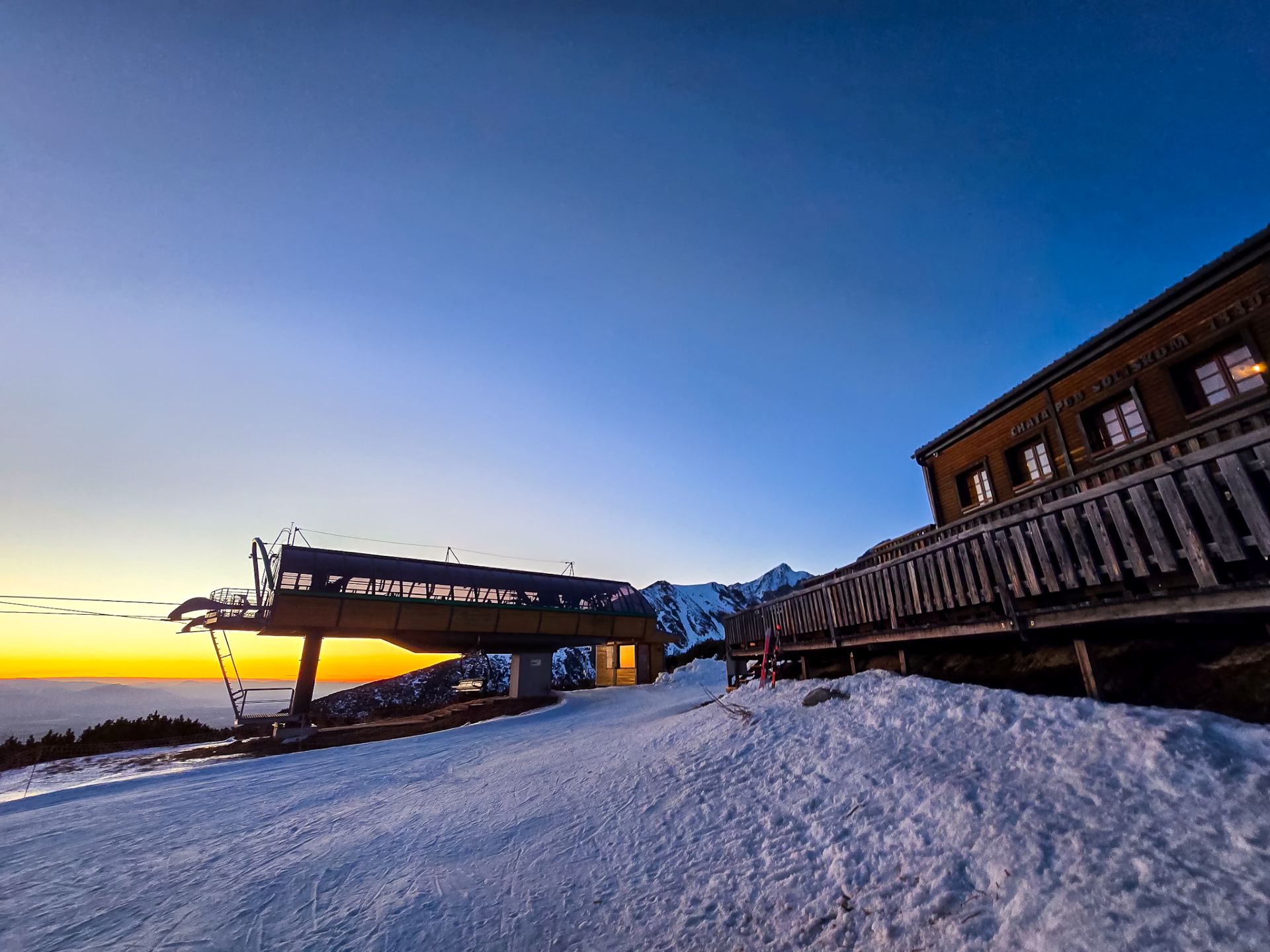 Stanica lanovky pri Chate pod Soliskom. Foto: Dominik Lačný.