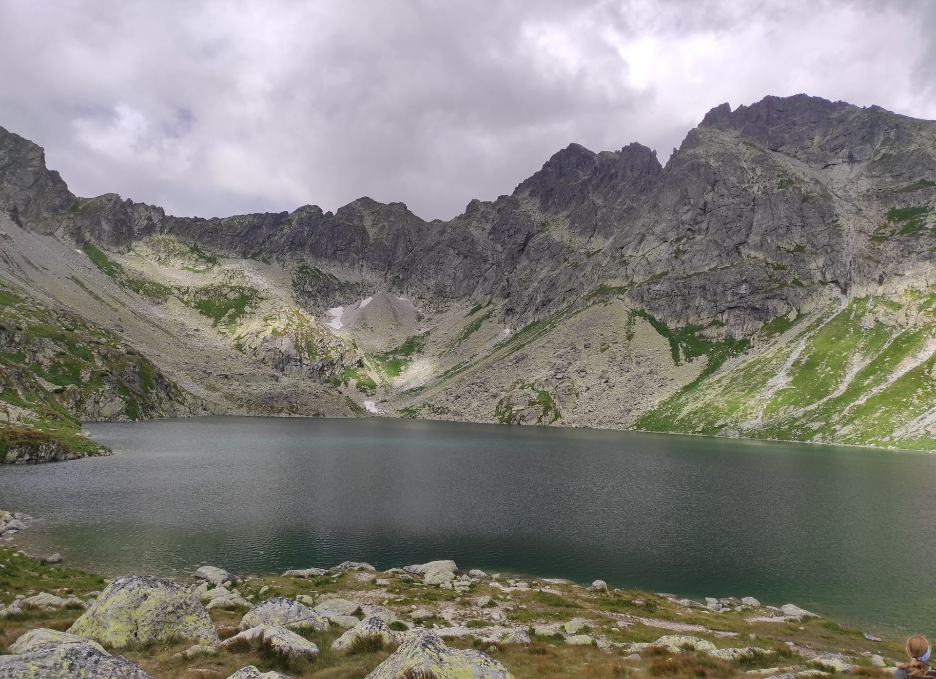 Veľké Hincovo pleso je najväčším a najhlbším plesom na slovenskej strane Tatier. Foto: Miriam Nigutová.