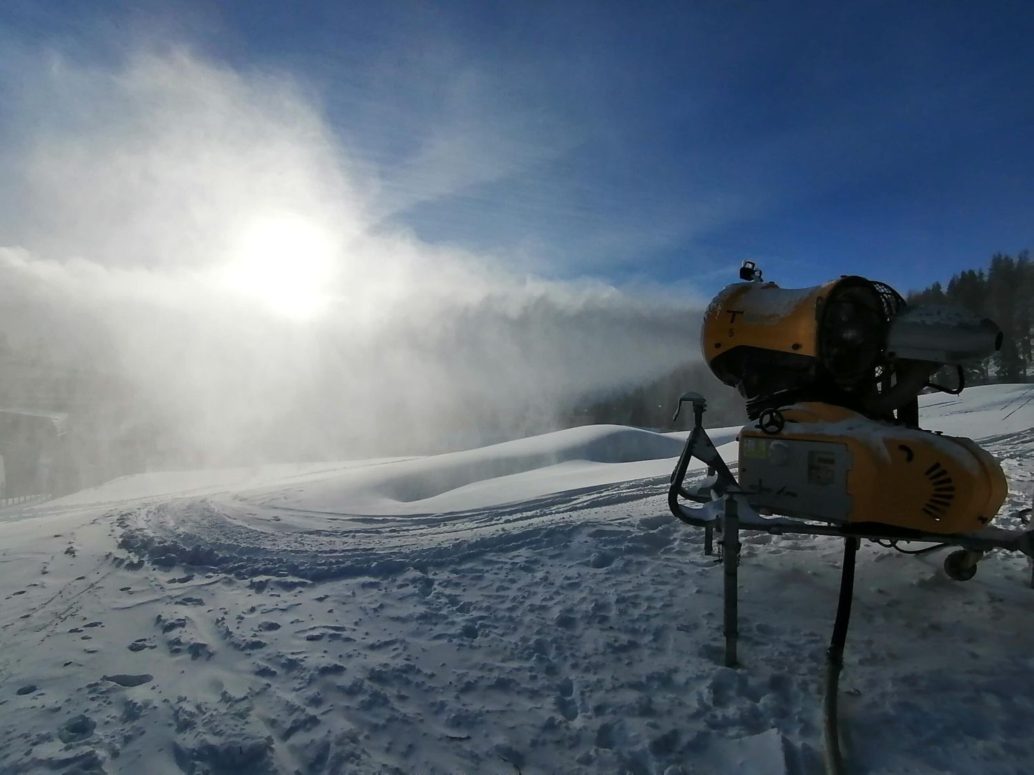 Na Štrbskom Plese už pracujú snežné delá