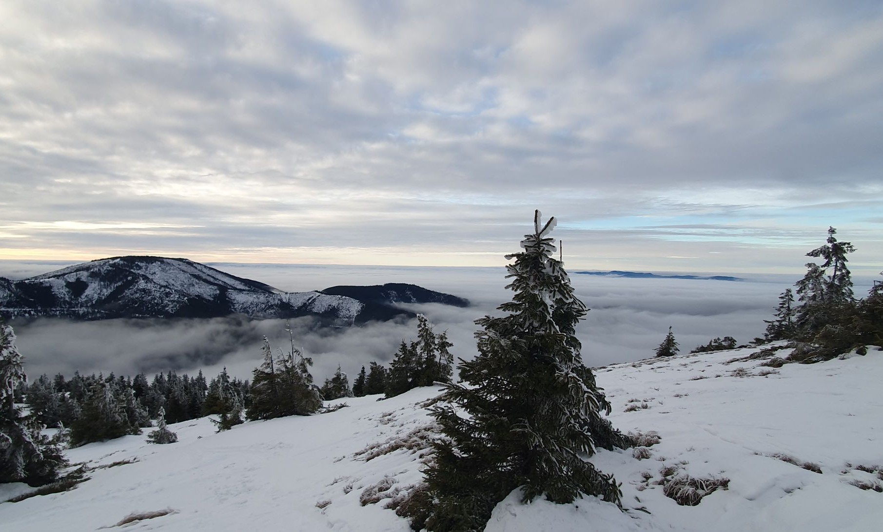 Hrebeňovka Nízkych Tatier nie je v zime vhodná pre začiatočníkov. Foto: Martin Takac.