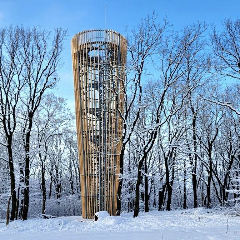 Vyhliadka, z ktorej vidno aj Tatry