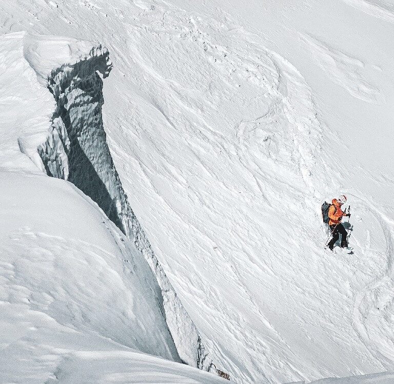 Zostup po stopách lyžovania po tragickej nehode pod Pustou lávkou - 4. marca 2025