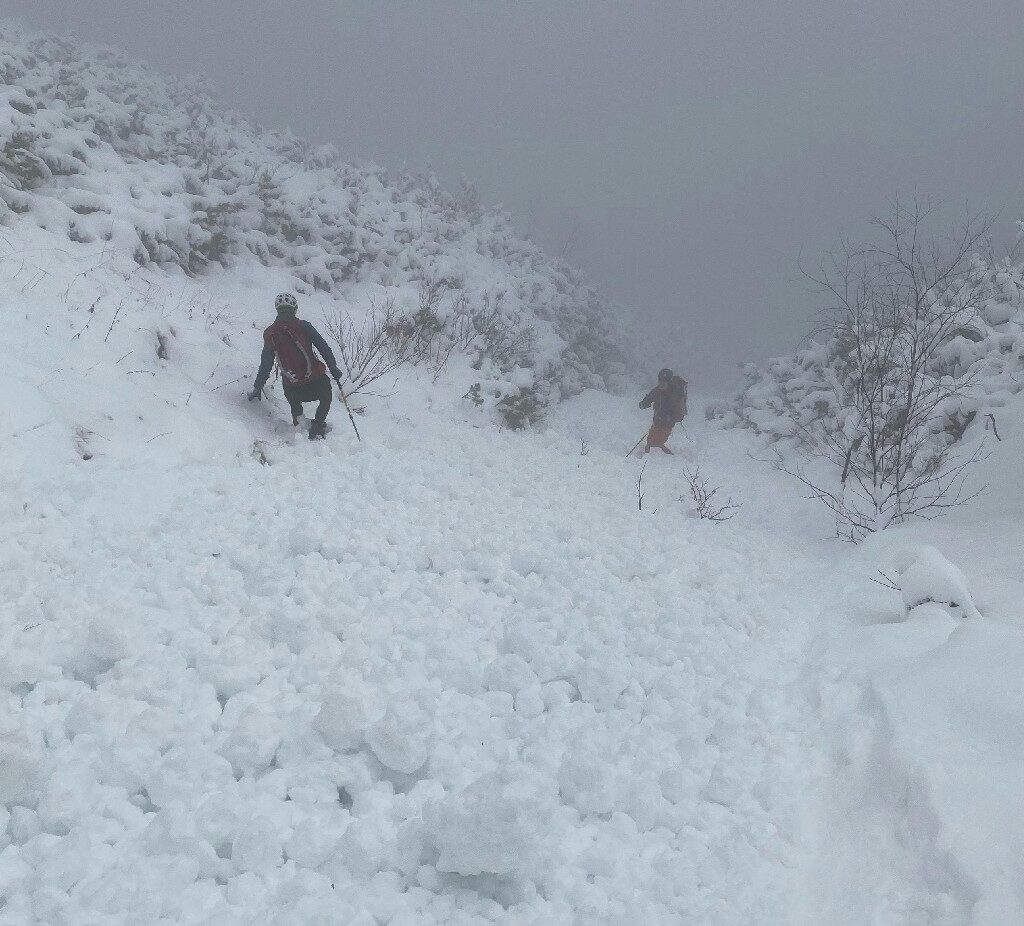 Nános lavíny z ľadu z Patrie - 28. február 2025