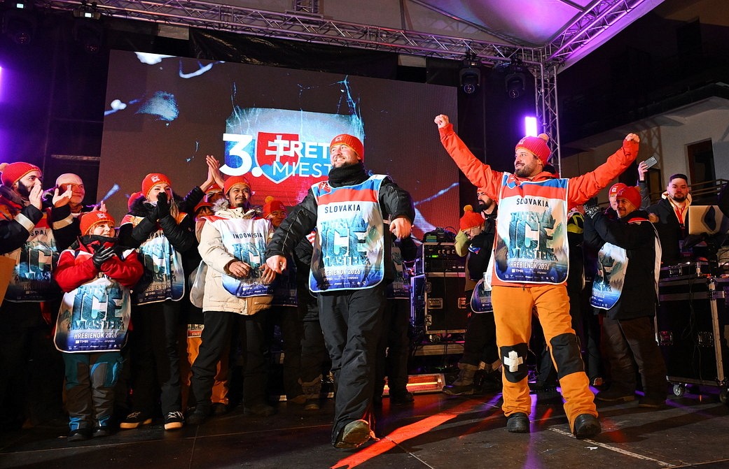 Slovenský tím pri vyhlasovaní výsledkov