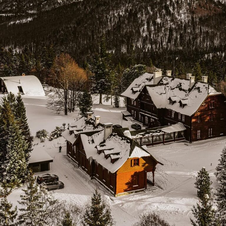 Zrekonštruovaný areál zámočka kniežaťa Hohenloheho