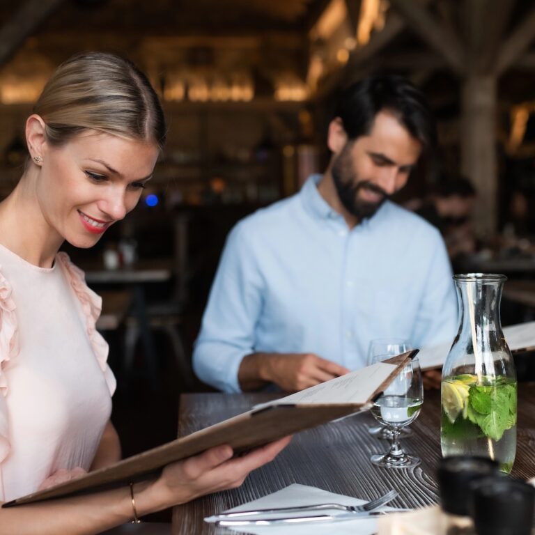 Romantická večera v horskom prostredí Tatier. Foto: Depositphotos.