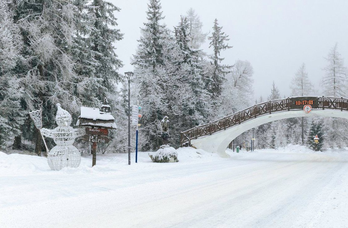 Štrbské Pleso v zimnej kráse