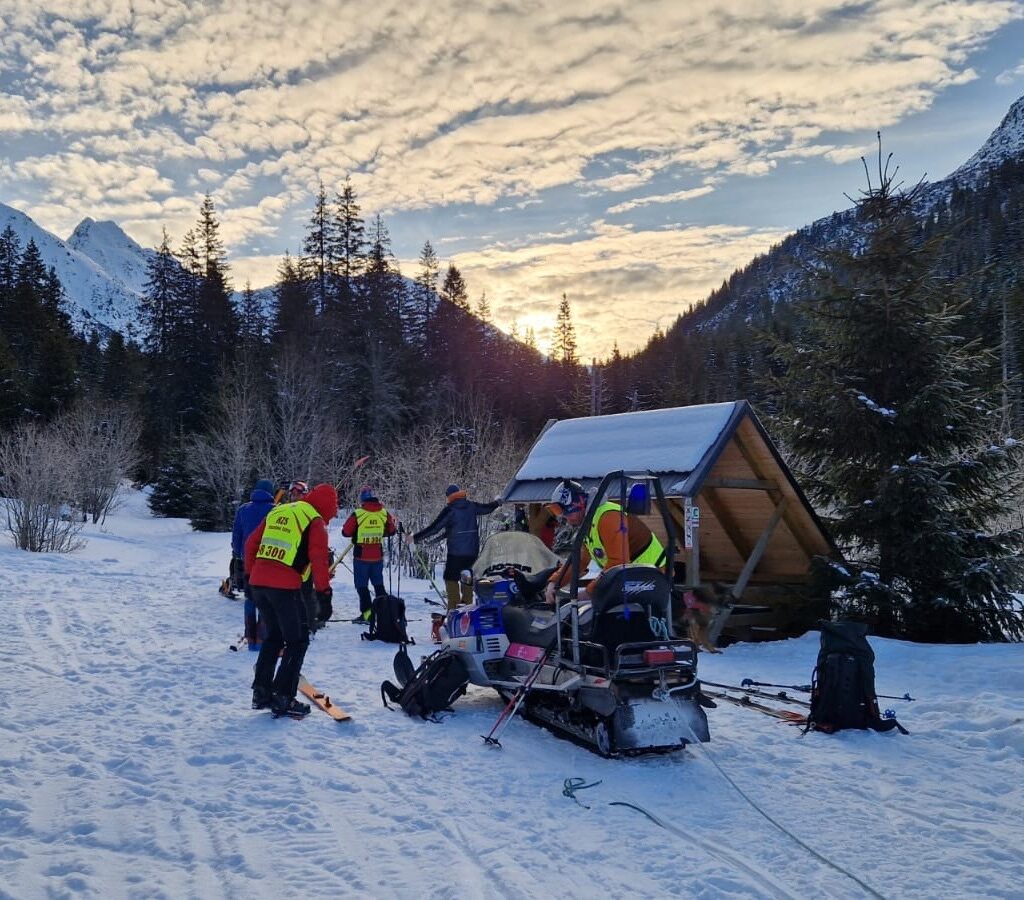V Tichej doline hľadali nezvestného turistu viacerí záchranári z niekoľkých zložiek Horskej záchrannej služby