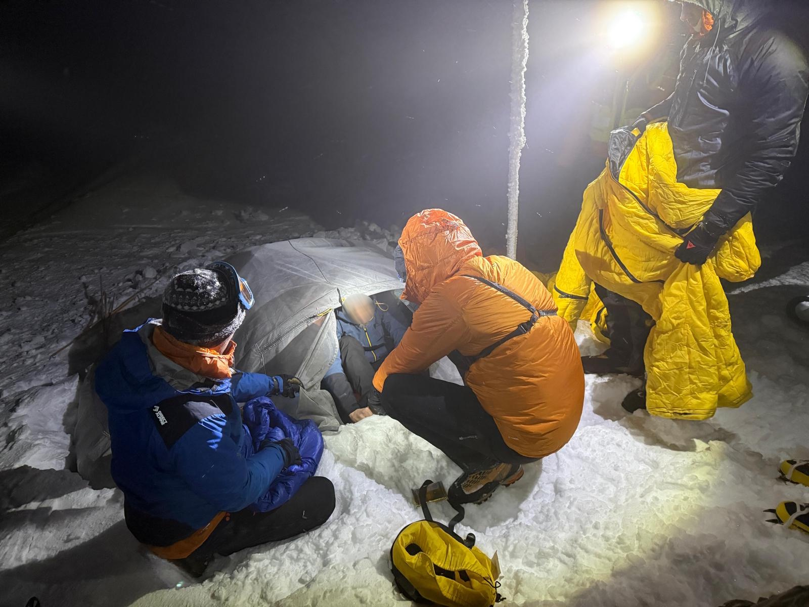 Turisti čakal na hrebeni Nízkych Tatier na záchranu