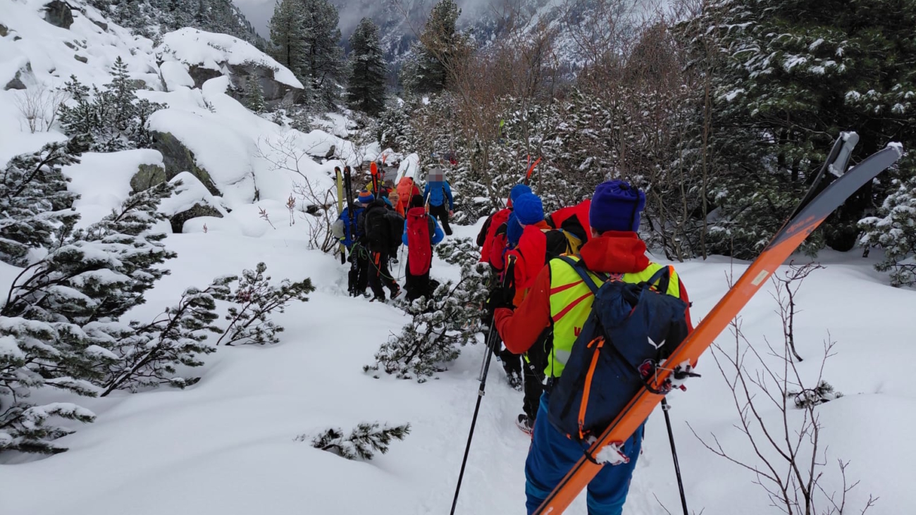 Pri záchrane horolezcov asistovali aj horskí záchranári z Vysokých Tatier