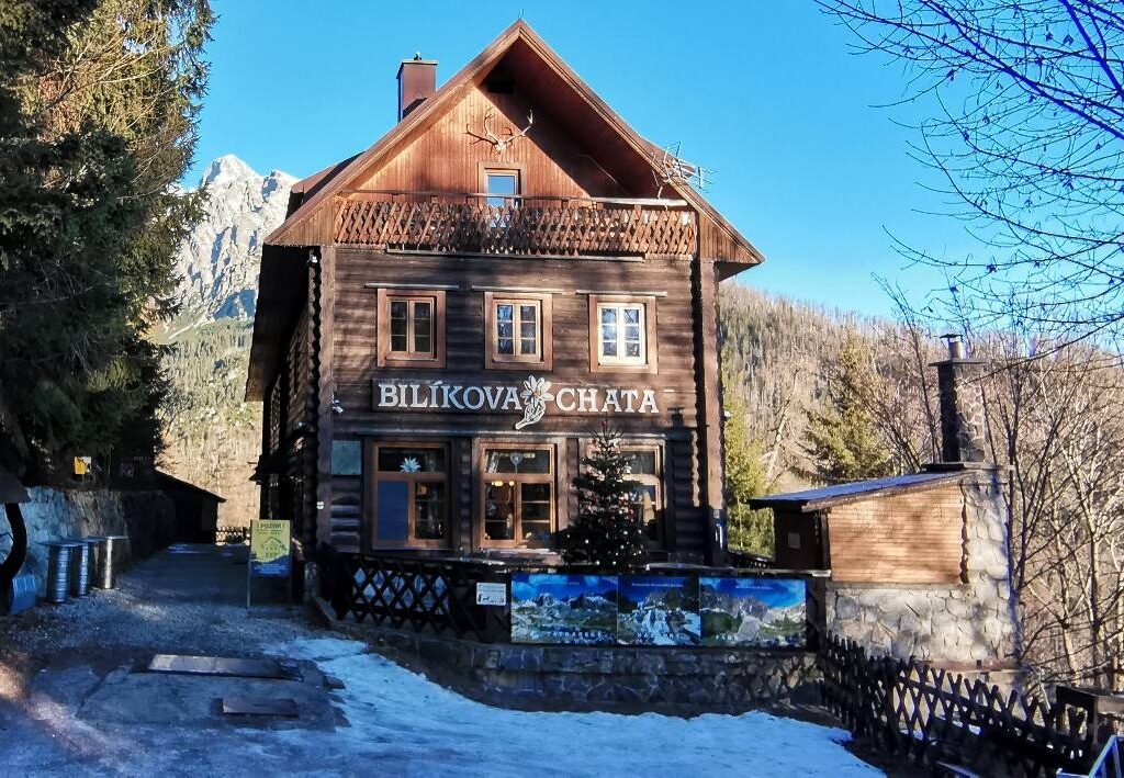 Bilíkova chata. Aj ona má v našom príbehu miesto