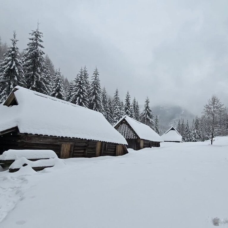 Zasnežené Poľské Tatry na jar. Foto: Monika Jankowska Pedzimaž.