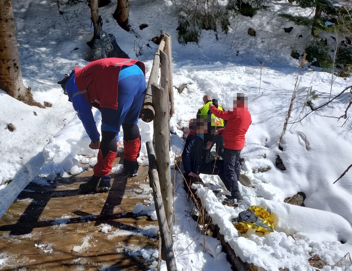 Ukrajincovi ošetrili poranenia záchranári zo Západných Tatier